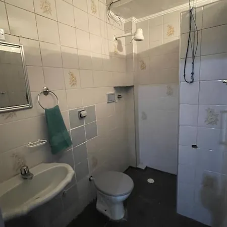 Apartamento Na Praia Com Estacionamento Pe Na Areia Guaruja Exterior photo
